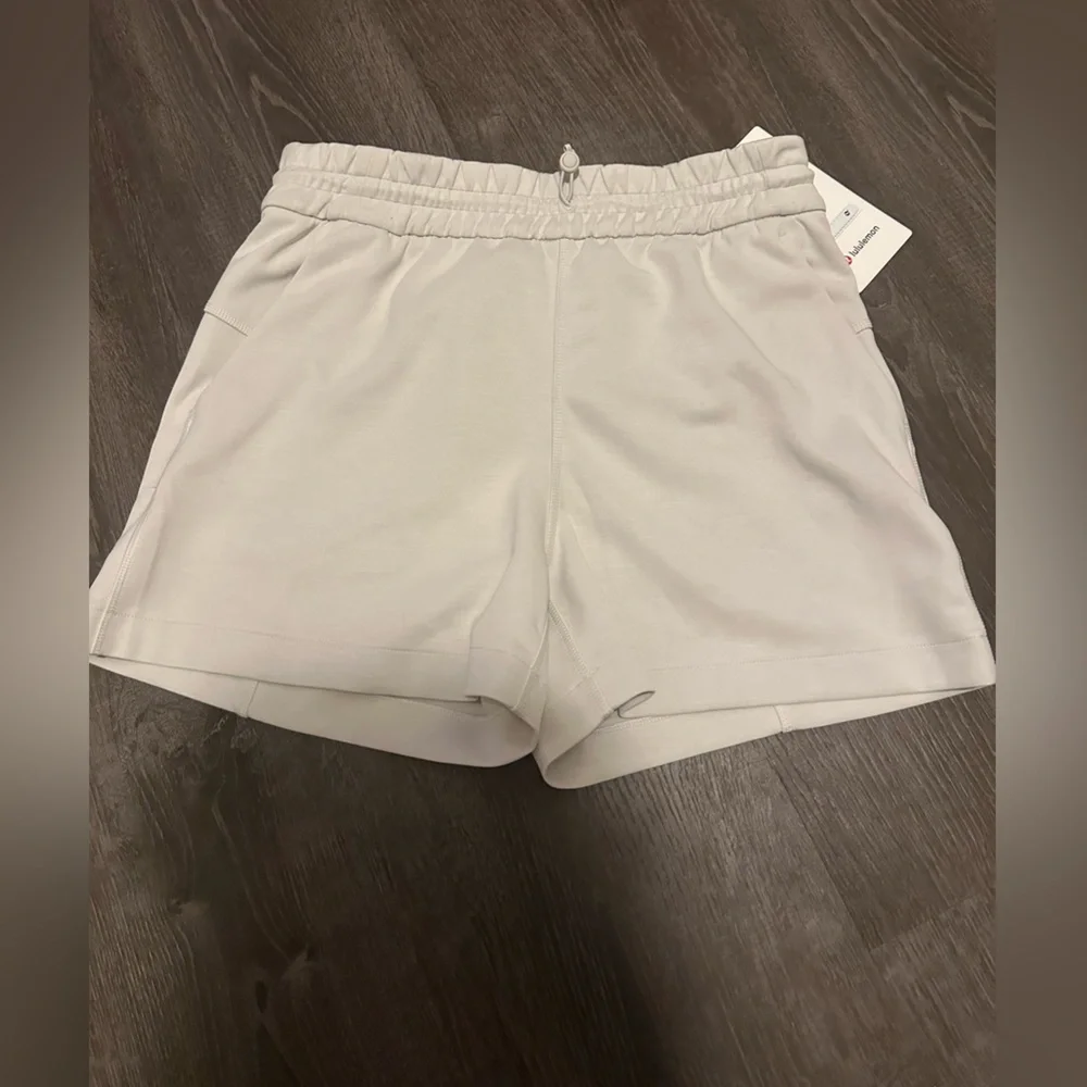 lululemon athletica Light Gray/Off-White Athletic Shorts